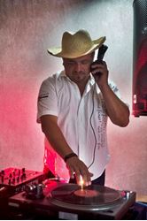Picture of DJ Ernesto