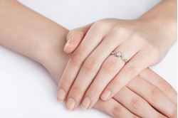 Picture of Engagement ring Ara