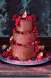 Picture of Raw chocolate wedding cake