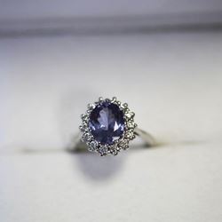 Picture of Engagement ring Megan Tanzanit